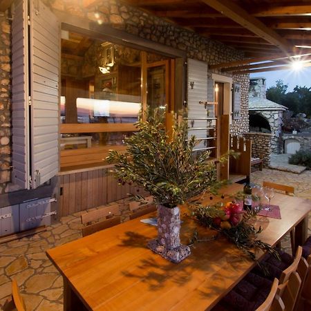 Villa, Stone House With Swimming Pool & Sauna, Beach, Sevid Exteriér fotografie