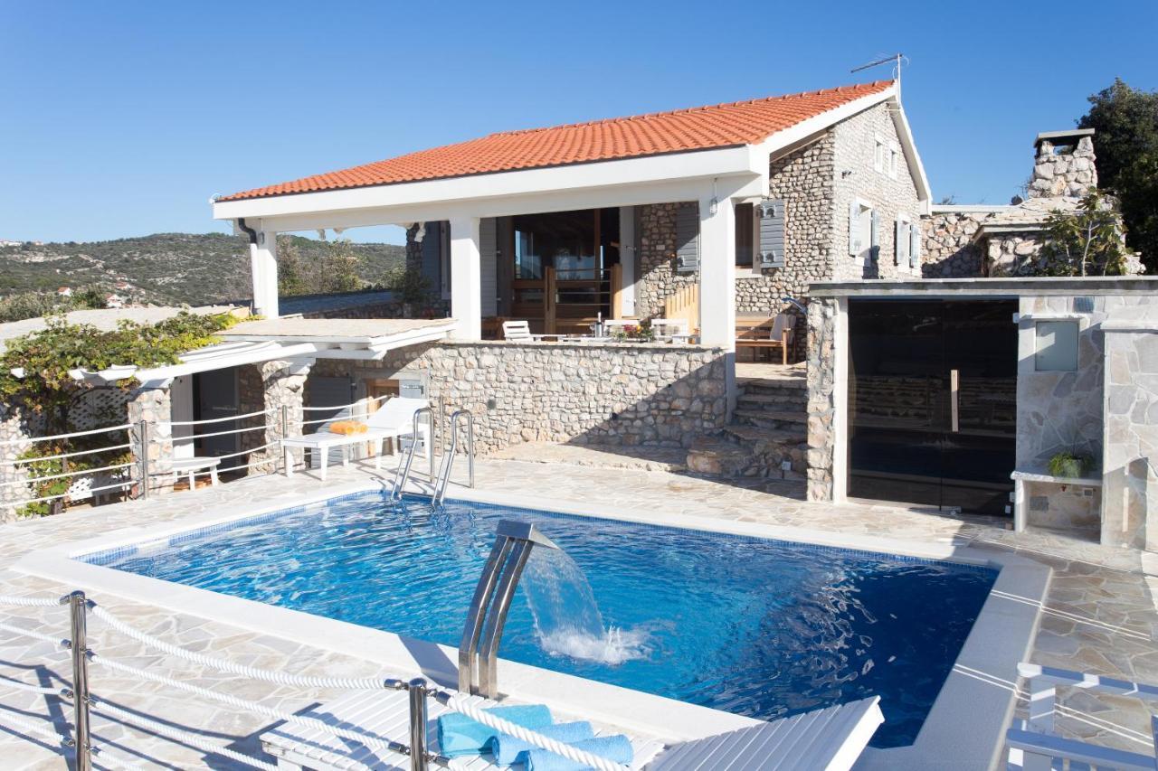 Villa, Stone House With Swimming Pool & Sauna, Beach, Sevid Exteriér fotografie