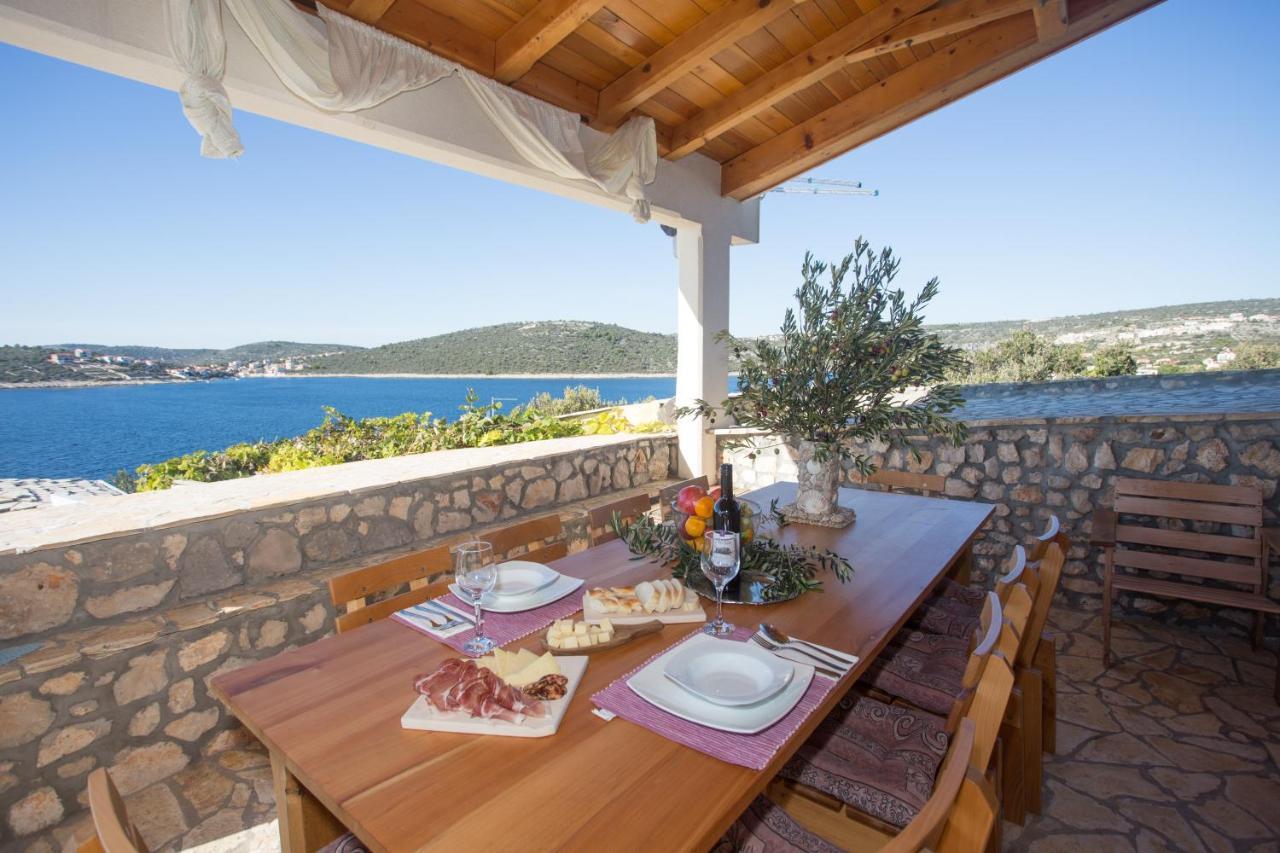 Villa, Stone House With Swimming Pool & Sauna, Beach, Sevid Exteriér fotografie