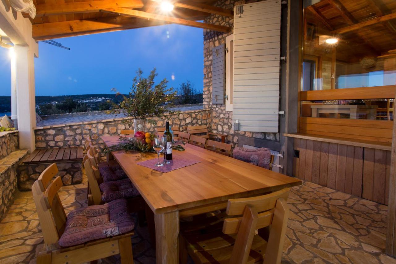 Villa, Stone House With Swimming Pool & Sauna, Beach, Sevid Exteriér fotografie