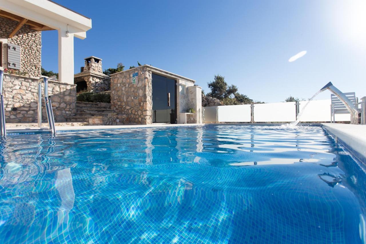 Villa, Stone House With Swimming Pool & Sauna, Beach, Sevid Exteriér fotografie