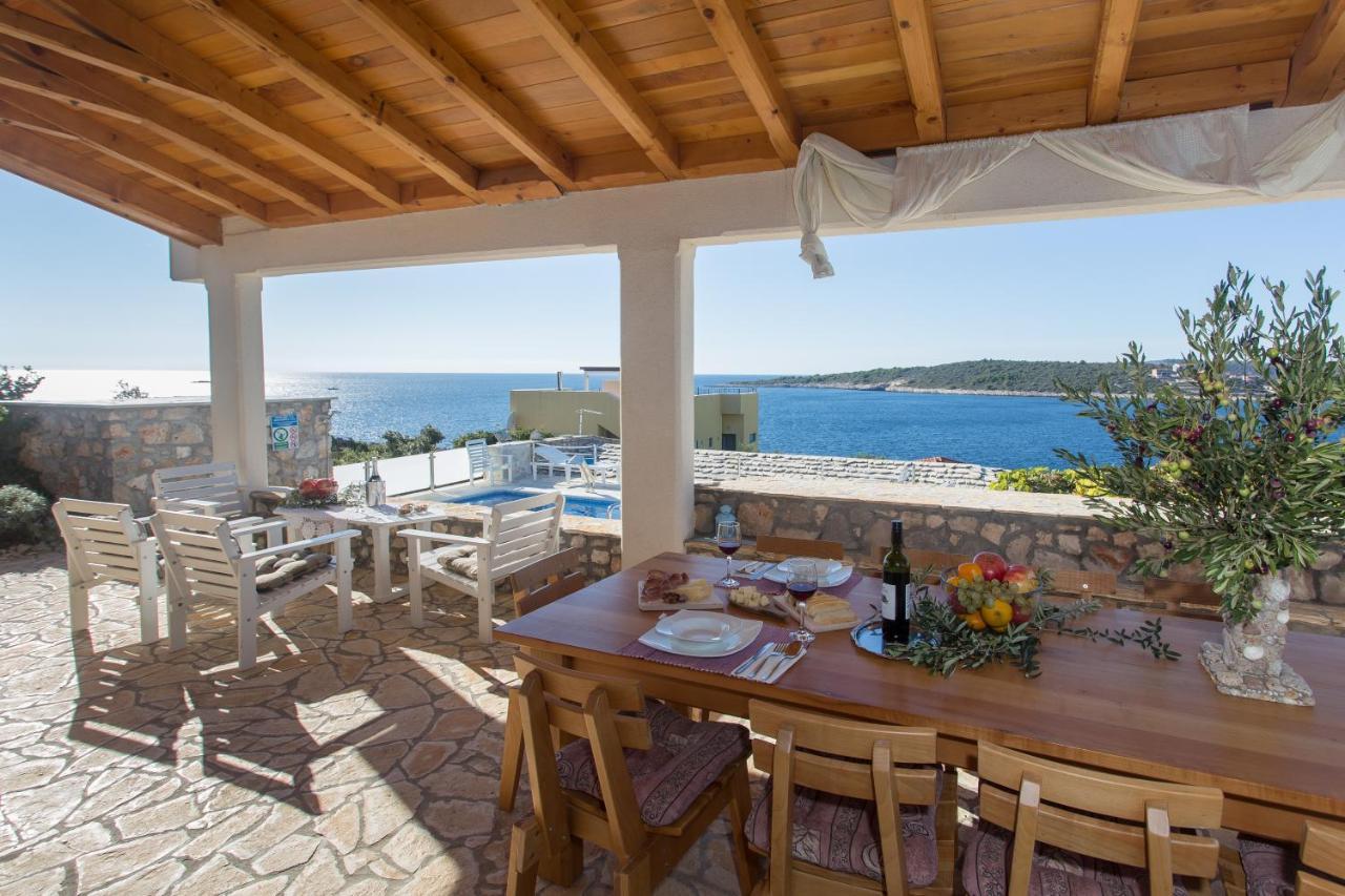 Villa, Stone House With Swimming Pool & Sauna, Beach, Sevid Exteriér fotografie
