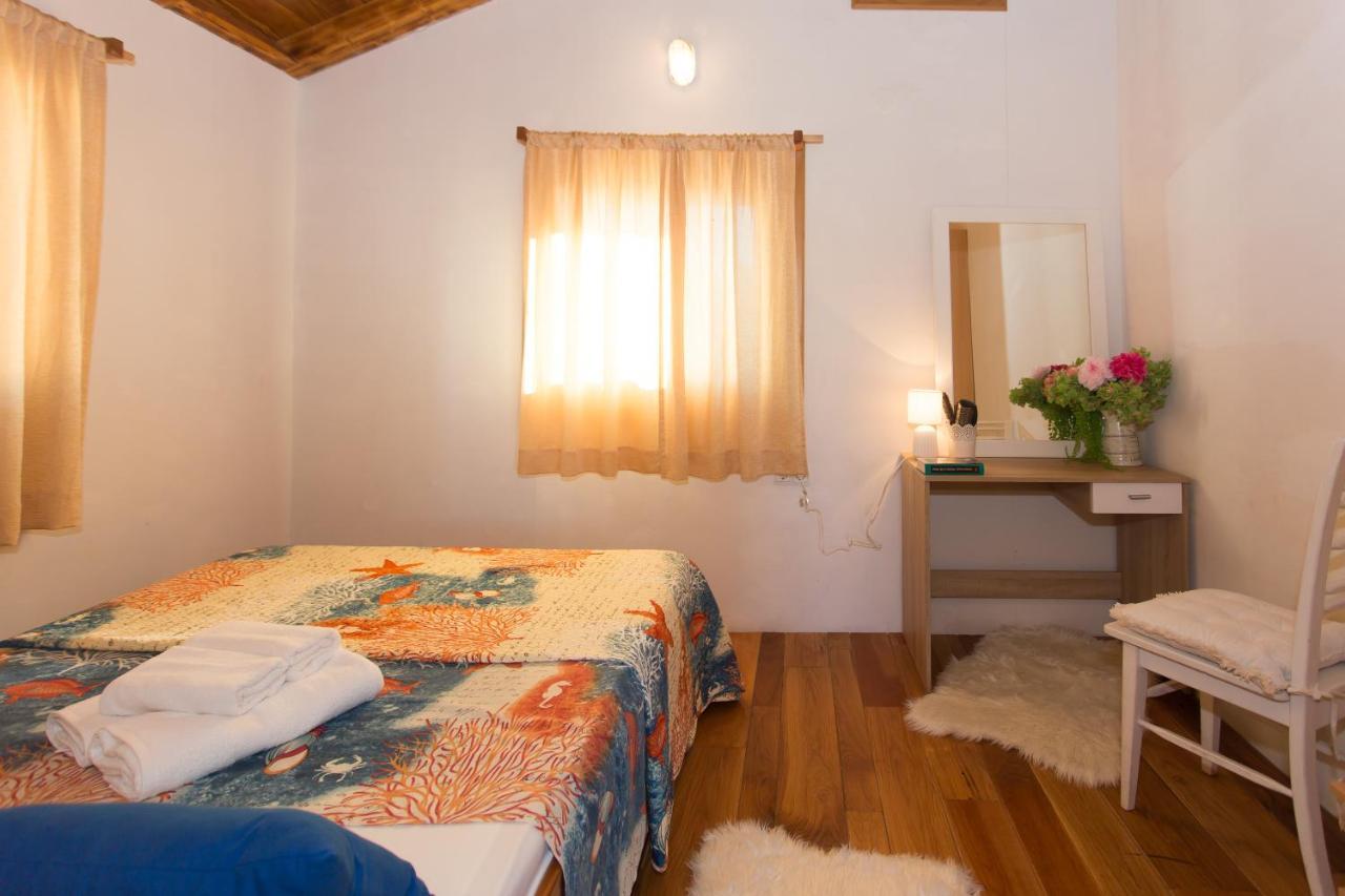 Villa, Stone House With Swimming Pool & Sauna, Beach, Sevid Exteriér fotografie