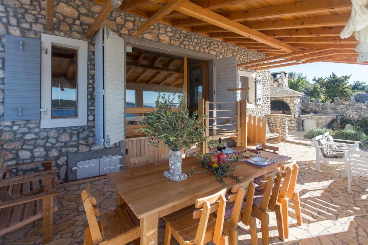 Villa, Stone House With Swimming Pool & Sauna, Beach, Sevid Exteriér fotografie