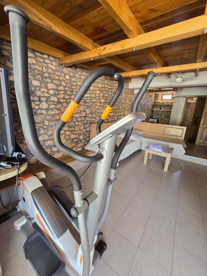 Villa, Stone House With Swimming Pool & Sauna, Beach, Sevid Exteriér fotografie