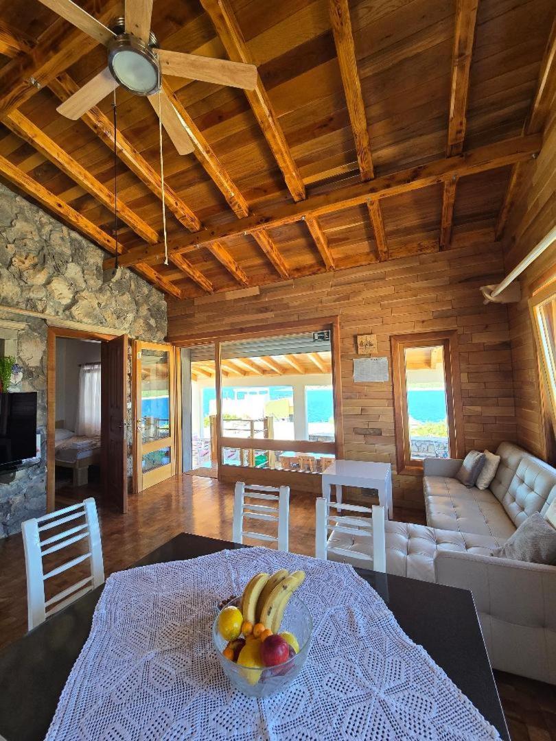 Villa, Stone House With Swimming Pool & Sauna, Beach, Sevid Exteriér fotografie