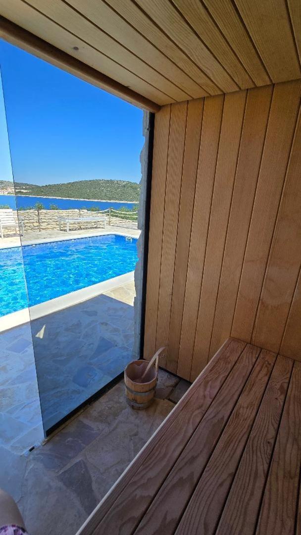 Villa, Stone House With Swimming Pool & Sauna, Beach, Sevid Exteriér fotografie